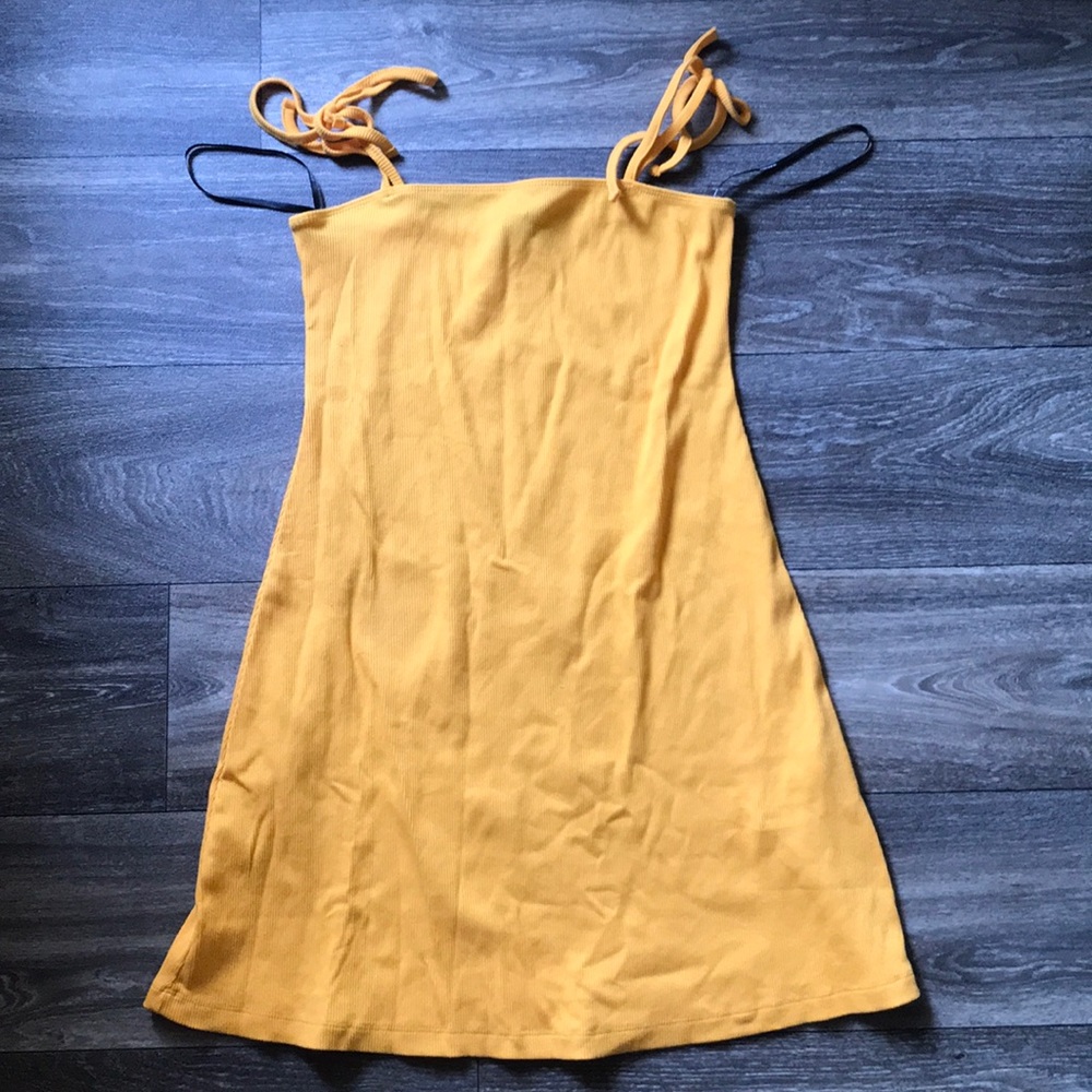 Yellow dress